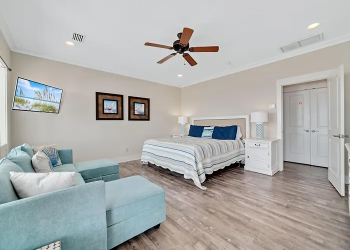 Holiday home Lone Palm By Gsvr - Charming Beachfront Retreat With Great Primary Bed And Bath - Free Activities And Golf *