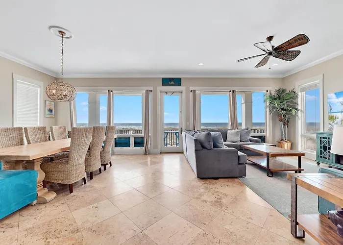 Lone Palm By Gsvr - Charming Beachfront Retreat With Great Primary Bed And Bath - Free Activities And Golf Gulf Shores